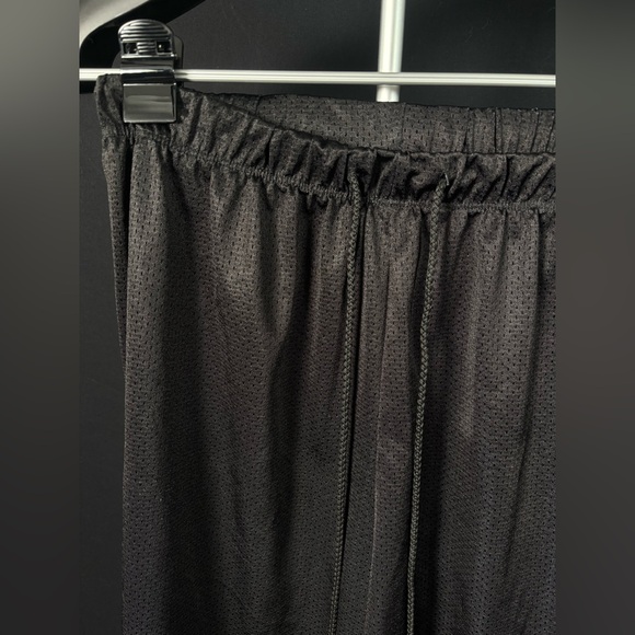 Black Drawstring Mesh Basketball Shorts - Picture 2 of 4